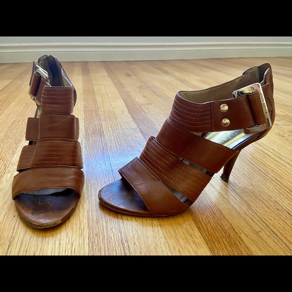 Michael Kors size 7 - Picture 2 of 5